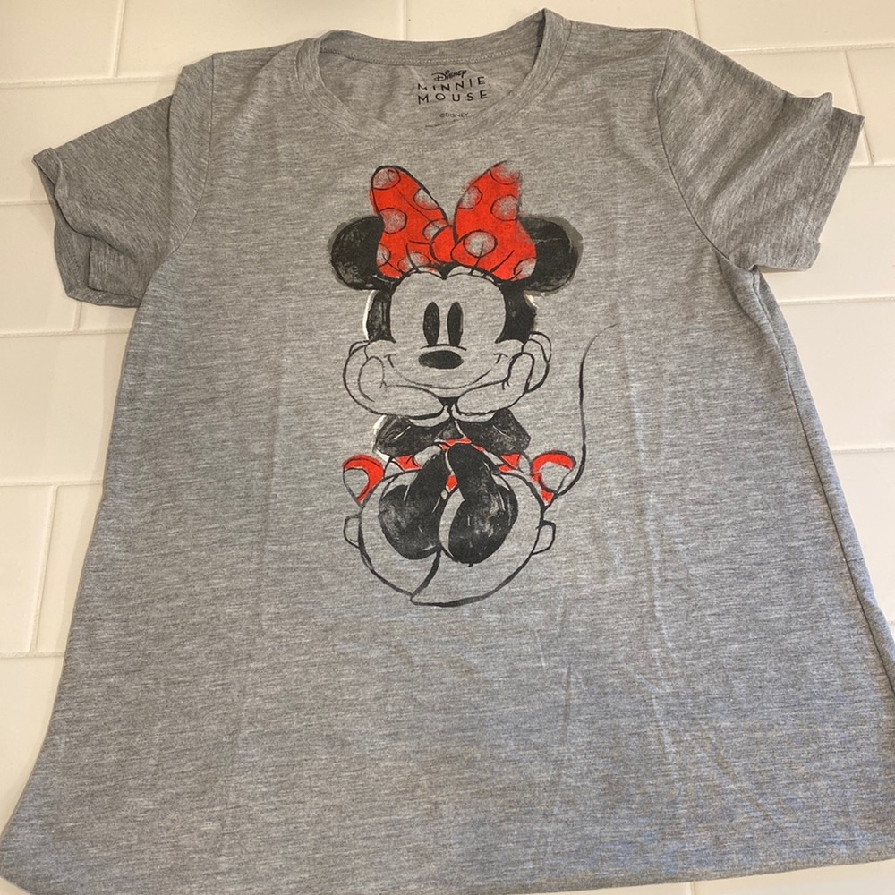 Disney Minnie T-shirt size Med.